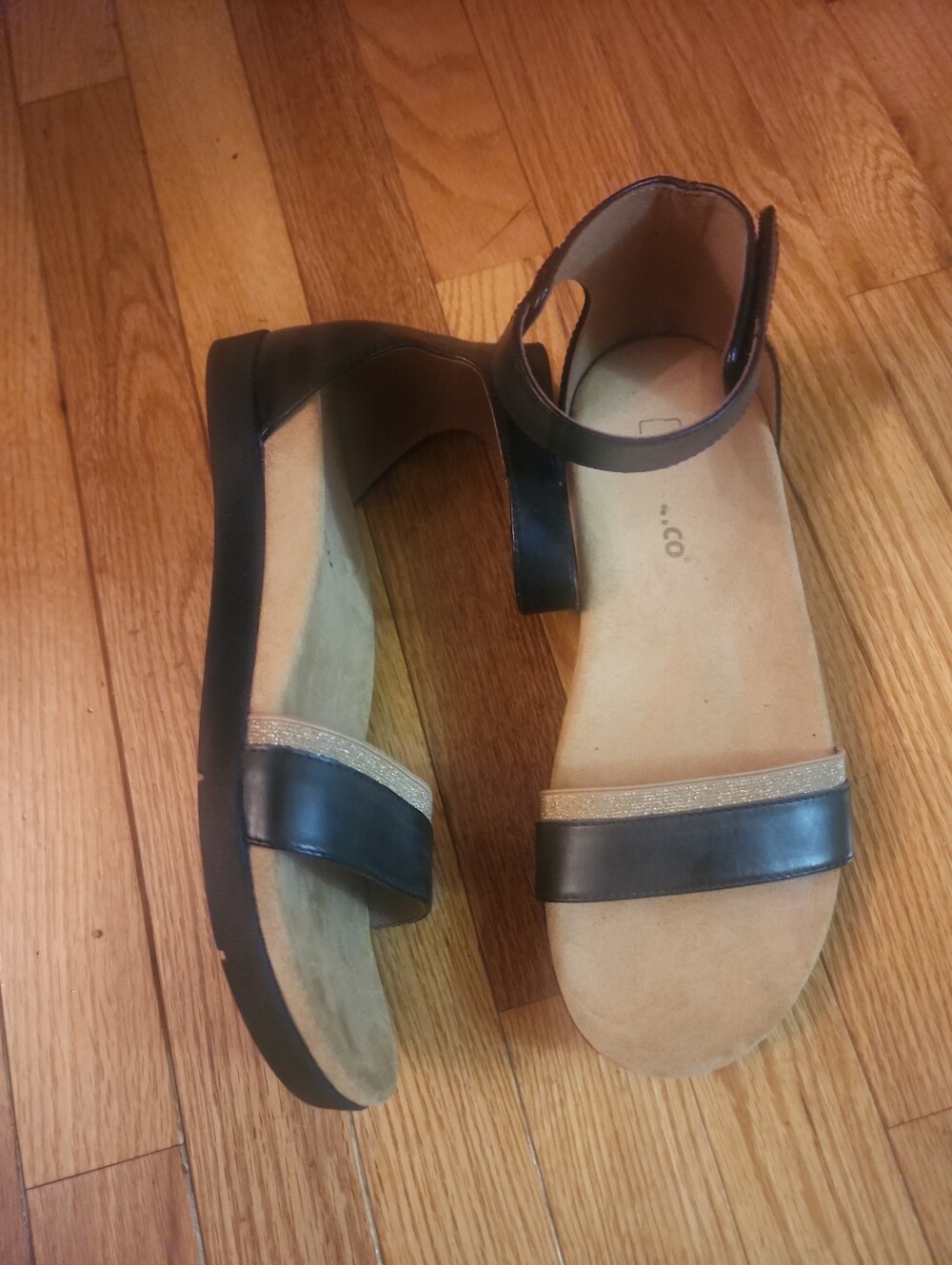 Spenco Jasmine Black Ankle-Strap Gladiator Sandals with Gold Glitter Accent - Picture 3 of 9